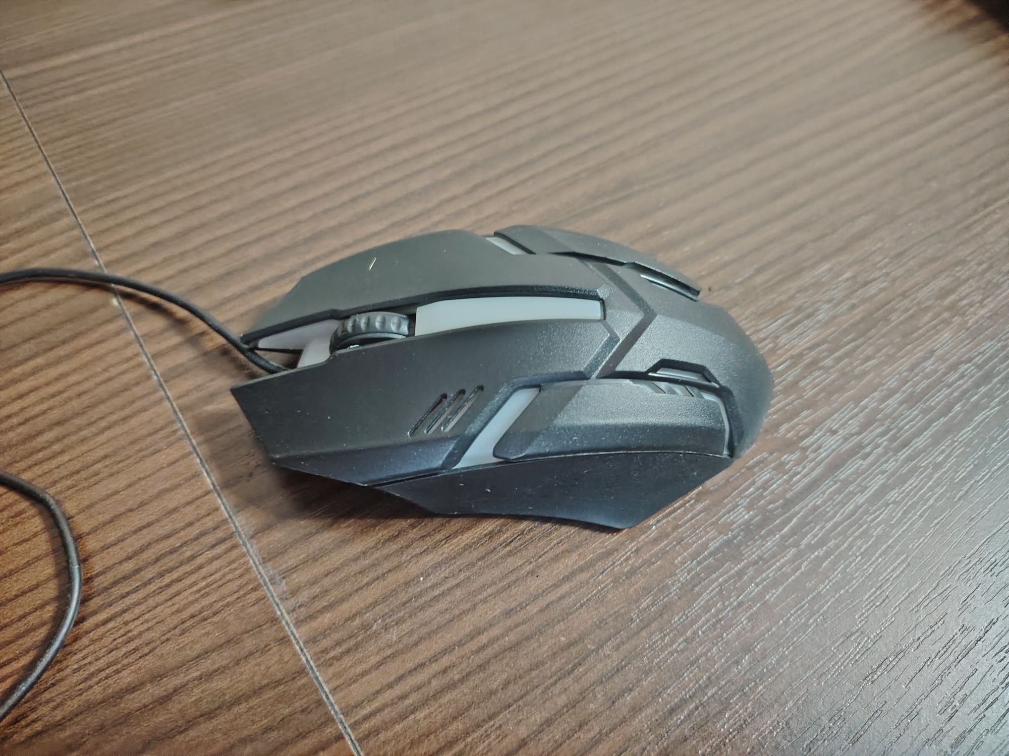 Продаю игровую мышку