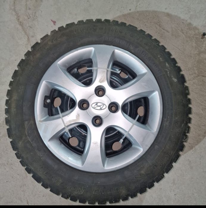 Зимние шины в хорошем состоянии