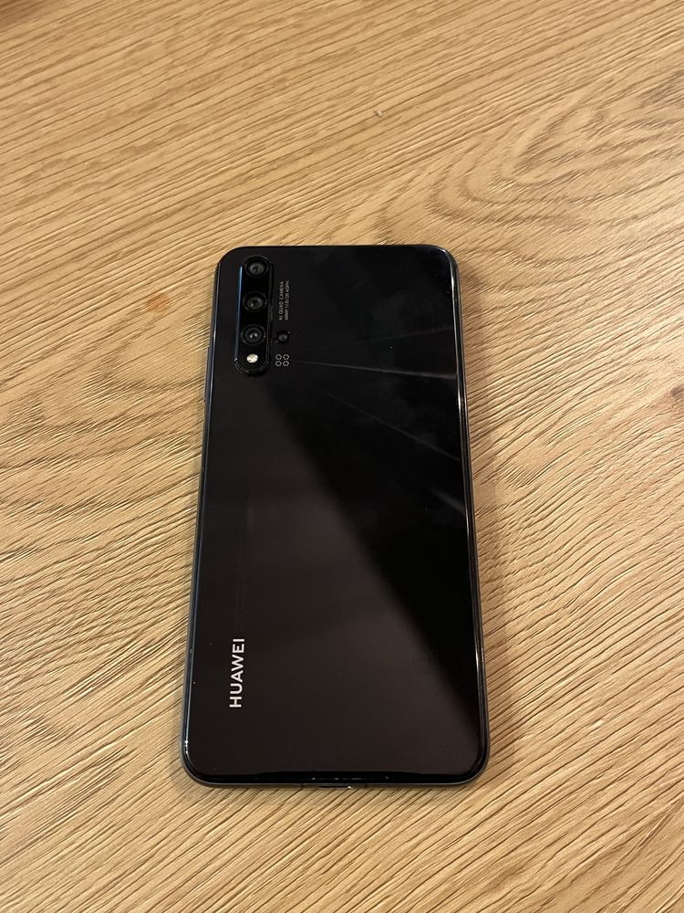 Телефон Huawei nova 5t