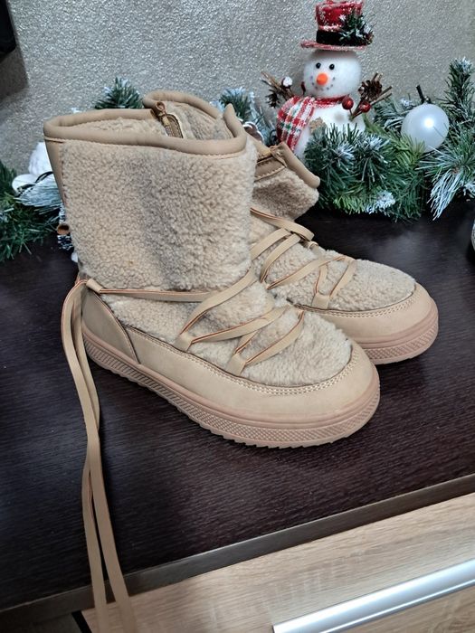 Vand papuci second-hand