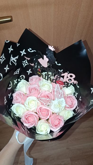 Buchet de trandafiri nemuritorii