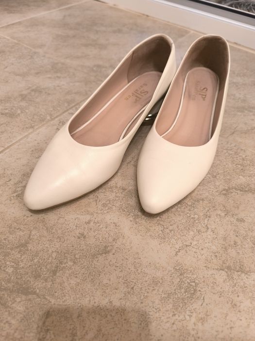 Дамски обувки Sara Pen и clarks