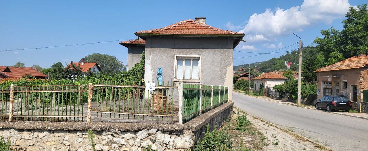 Продава се Къща в с. Драговищица, Област София-област - 72 кв.м за 2000 €/кв.м - Снимка #2