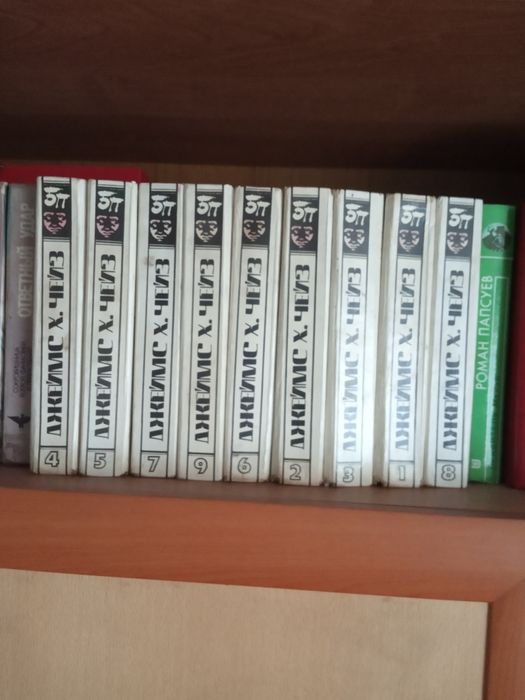 Продам книги.