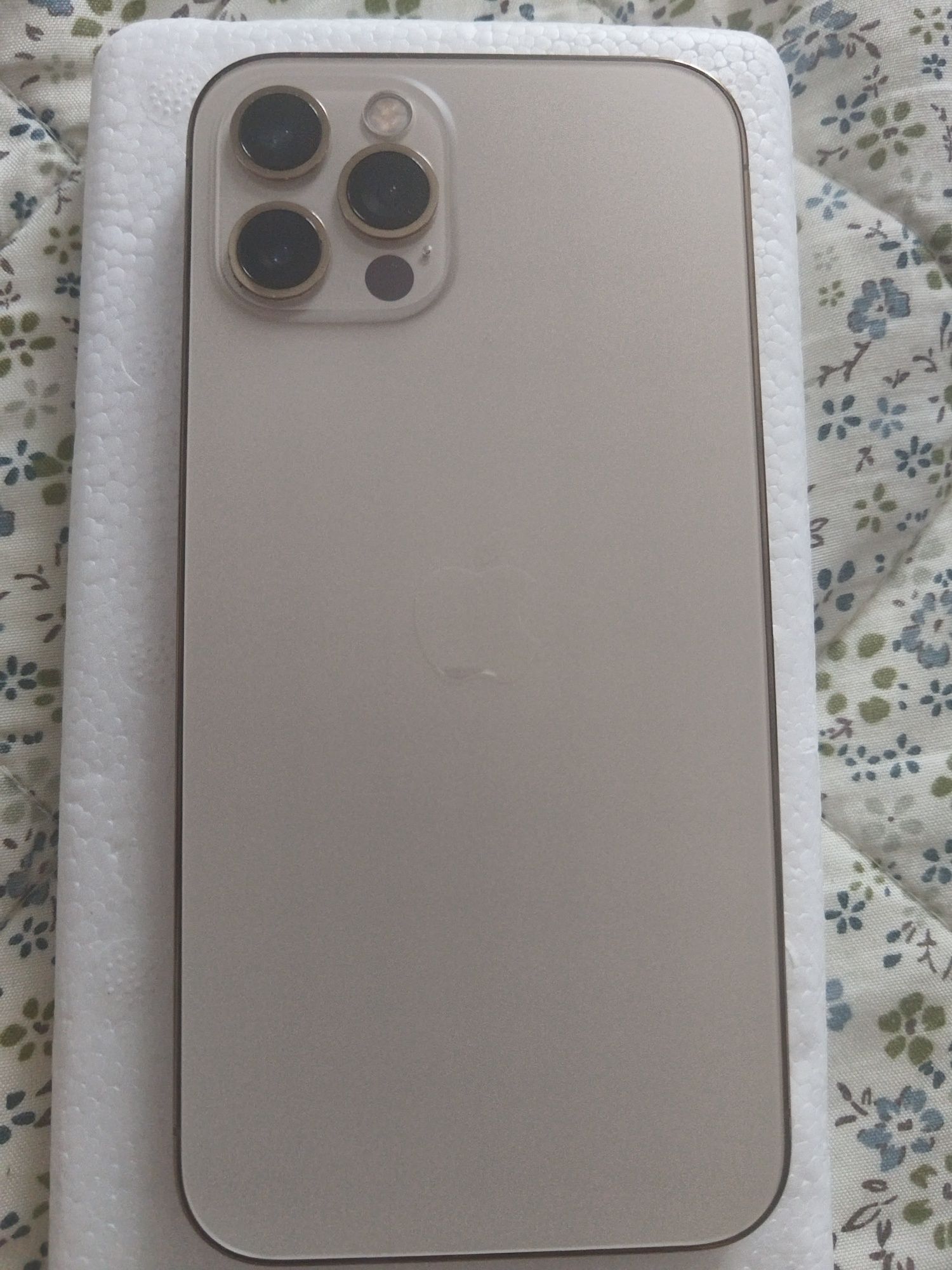 IPhone 12 pro gold