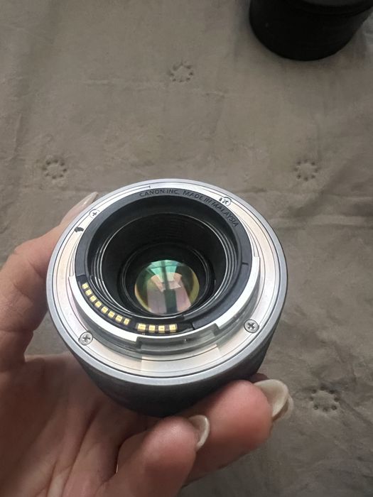 Обектив Canon RF- 50mm f/1.8 STM