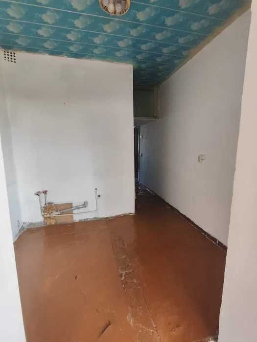 Срочно 3 хонали квартира Шарк-1 да Сотилади