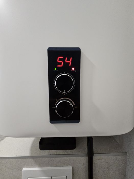 Vând boiler electric