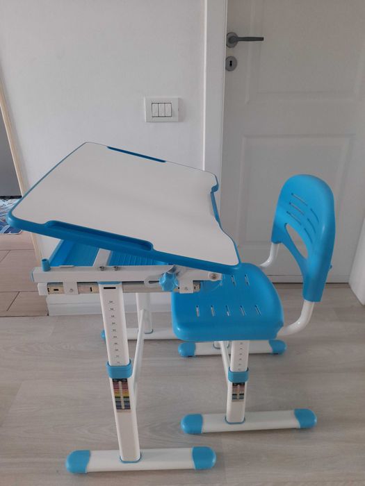 Set birou si scaunel reglabil pe inaltime