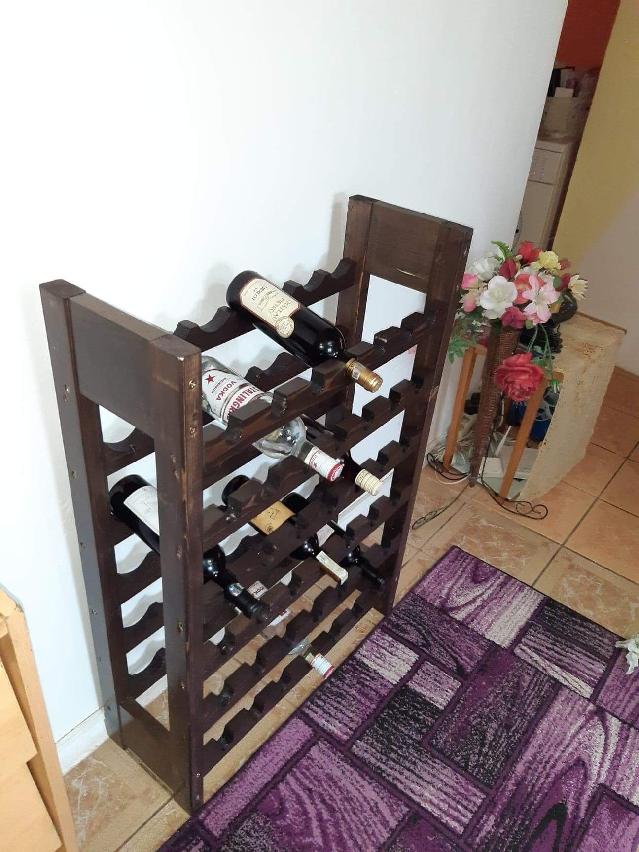 Vand suport de vin 42 sticle