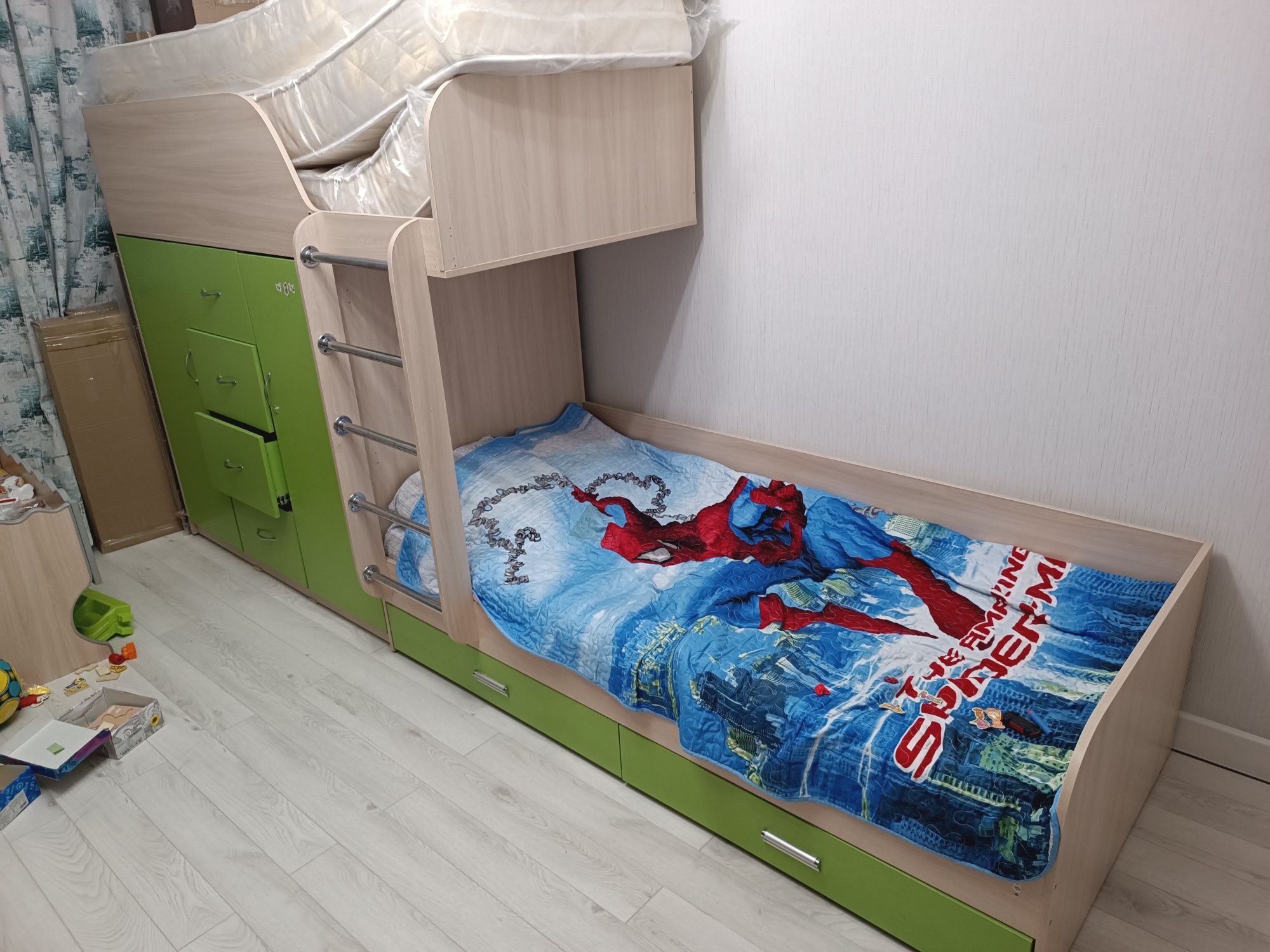 Двухэтажная детская кровать