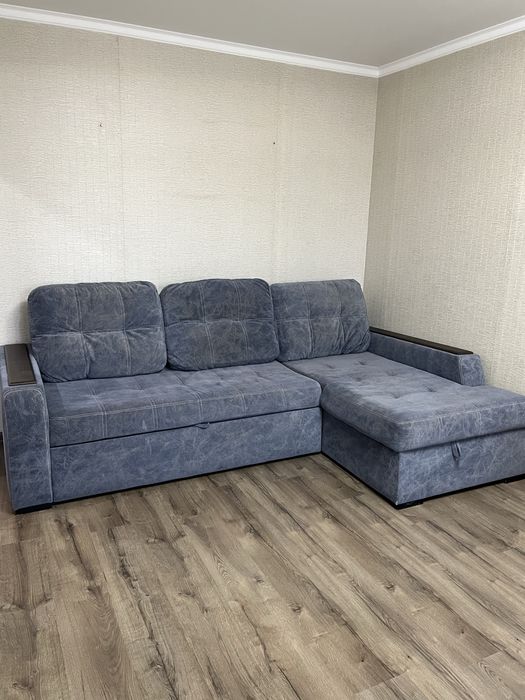 Продам Диван б/у