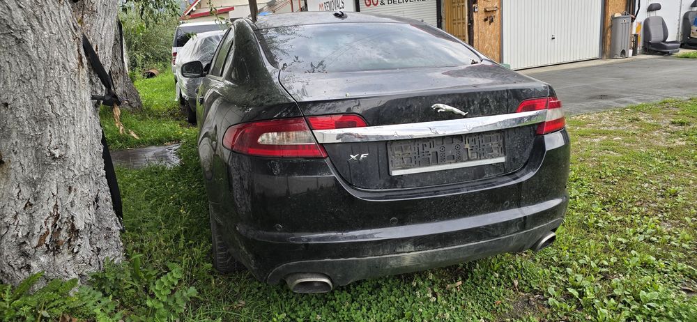 Jaguar XF an 2009 Avariat