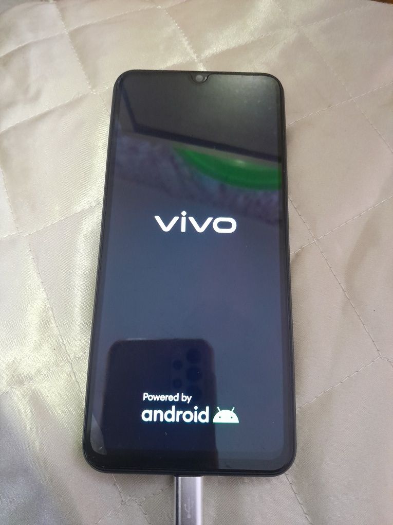 Продавам VIVO Y16