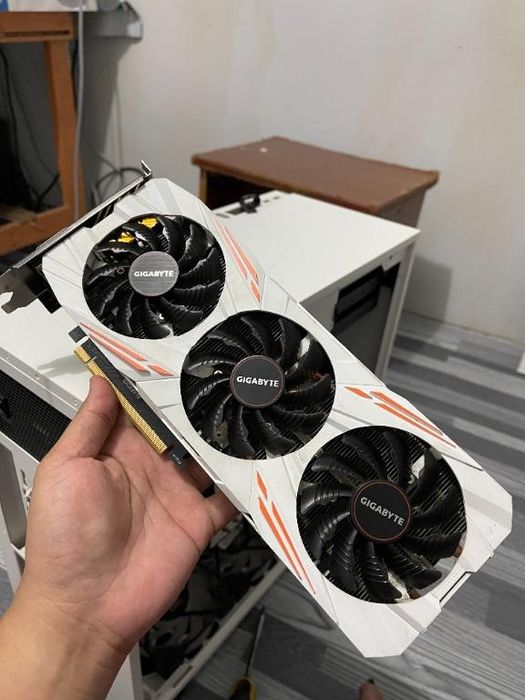 Vand placa video GTX 1080TI