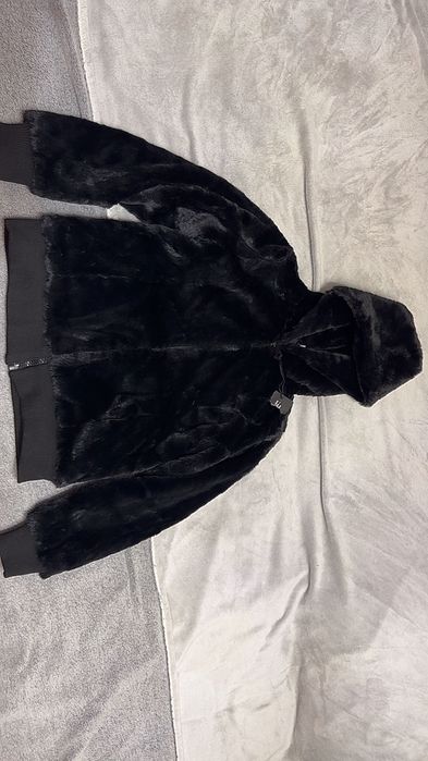 Geaca cu blana artificiala