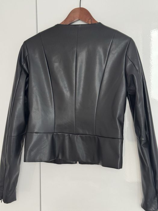 Дамско кожено яке, 38