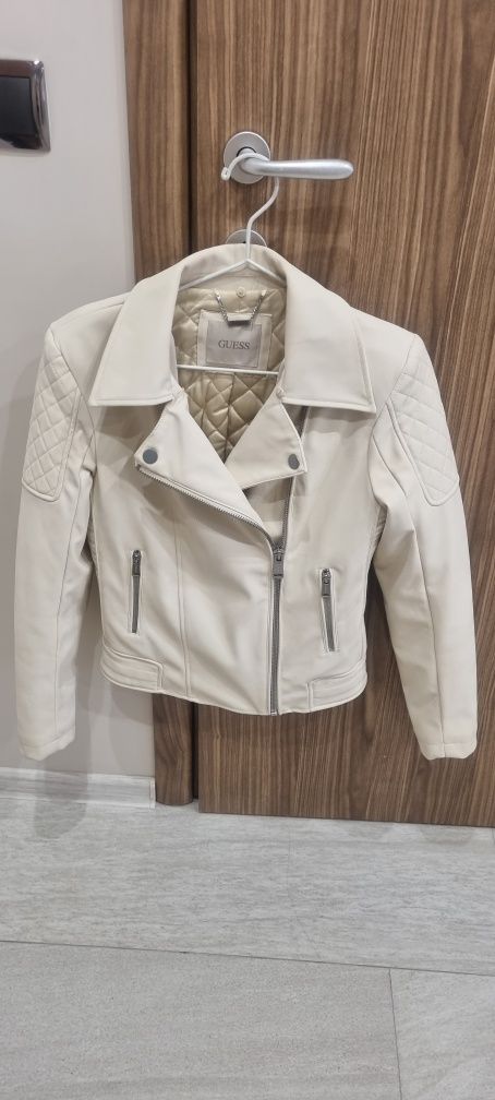 Дамско яке Guess