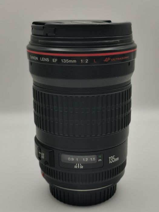 Impecabil Obiectiv Canon EF 135mm F2 L USM