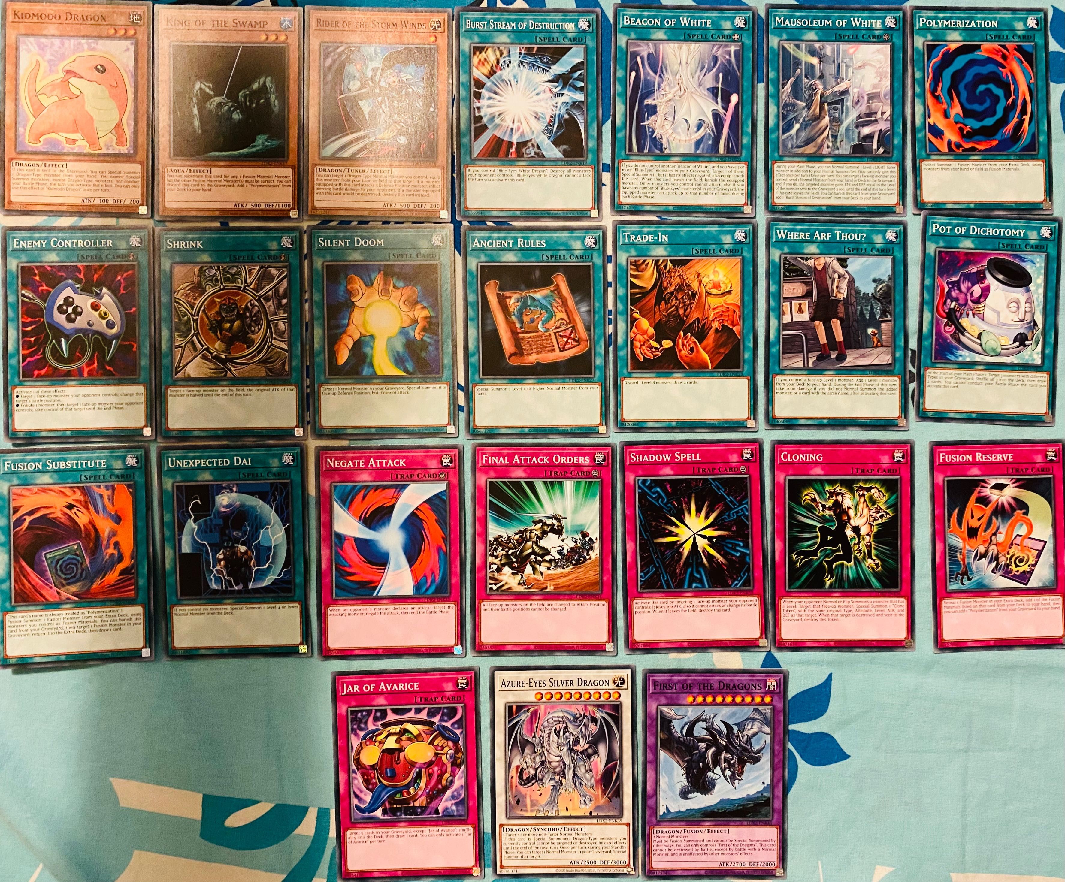 Предлагам Yu-Gi-Oh карти