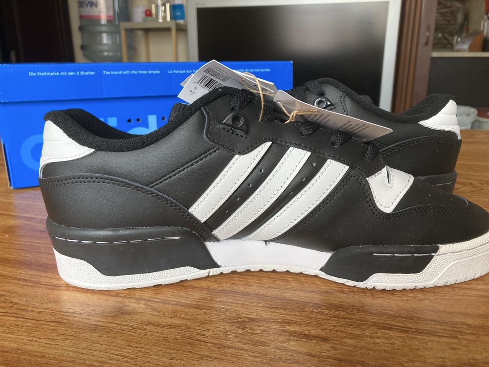 Мъжки оригинални маратонки Adidas
