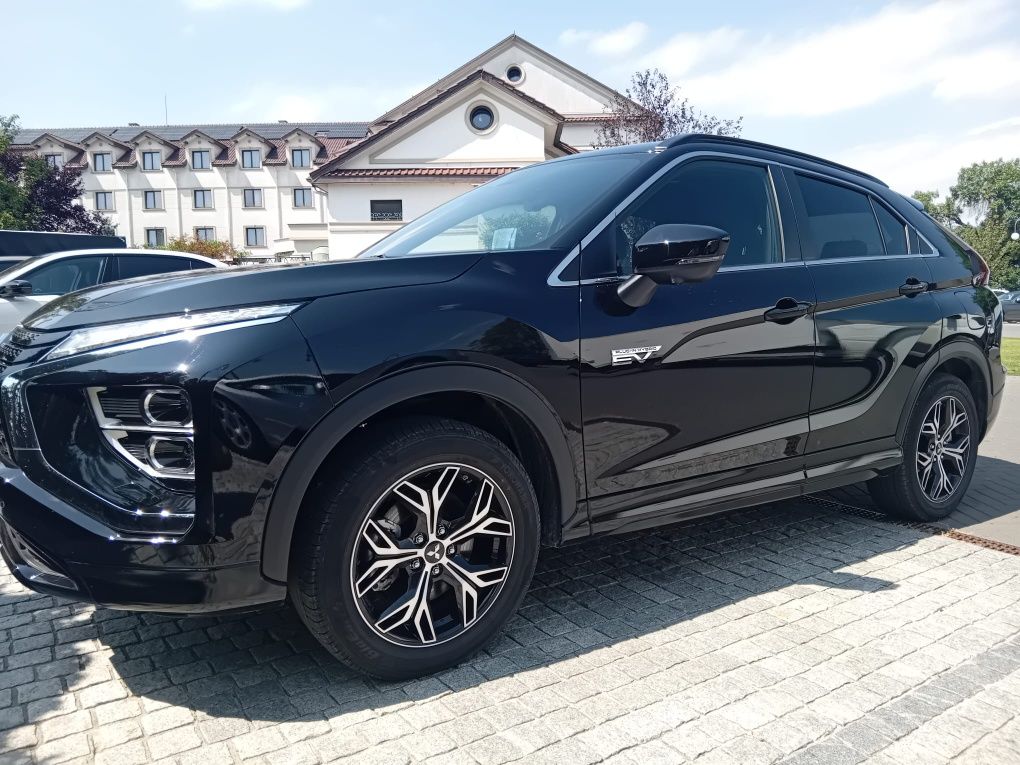 Mitsubishi Eclipse Cross PHEV Instyle Plug-in echipare de TOP