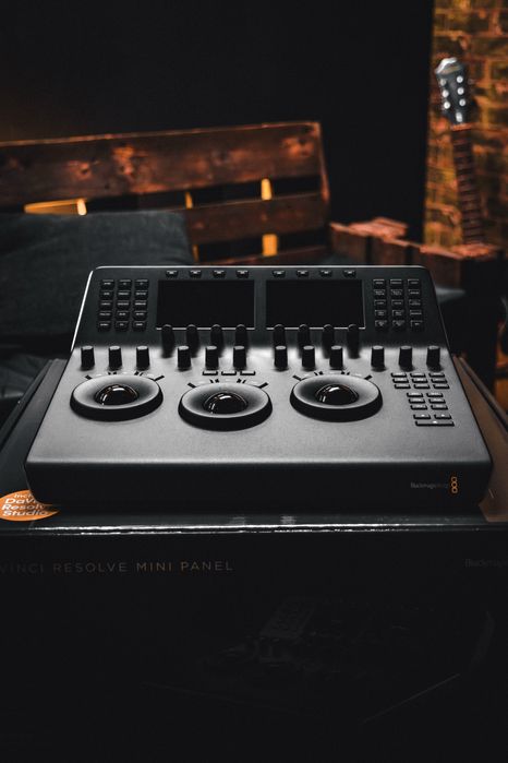 DaVinci Resolve Mini Panel