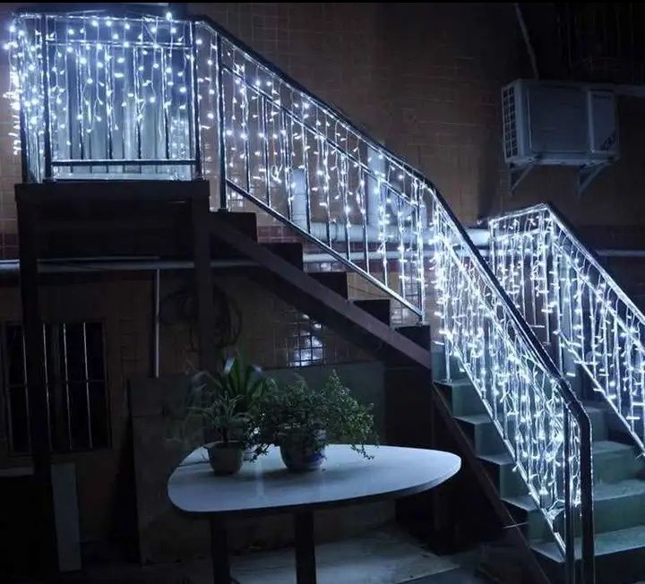 12Метра Висящи Коледни Лампи Тип Завеса / Студена Бяла Светлина - 29,9