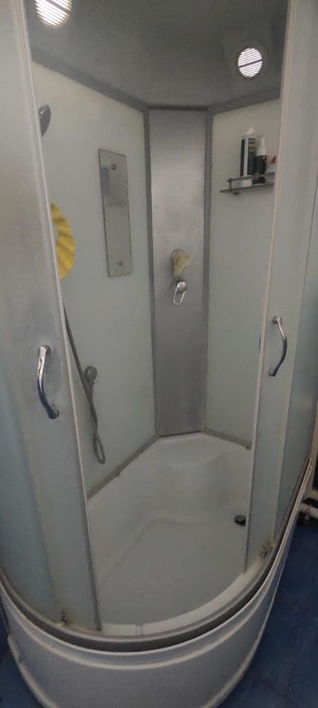 Продается душевая кабинка