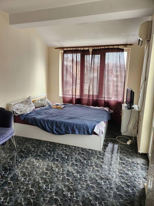 Дава се под наем Едностаен апартамент в Пловдив, Кършияка - 39 кв.м за 275 € - Снимка #1