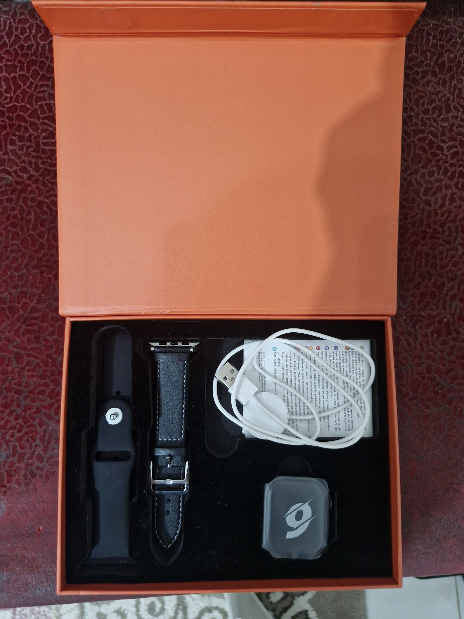 Продам новые смарт-часы Amаx 9 Max (подарок, не пользовался)