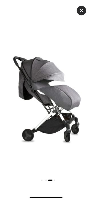 Carucior sport usor, pliabil (poate fi luat la bortul aeronavei)