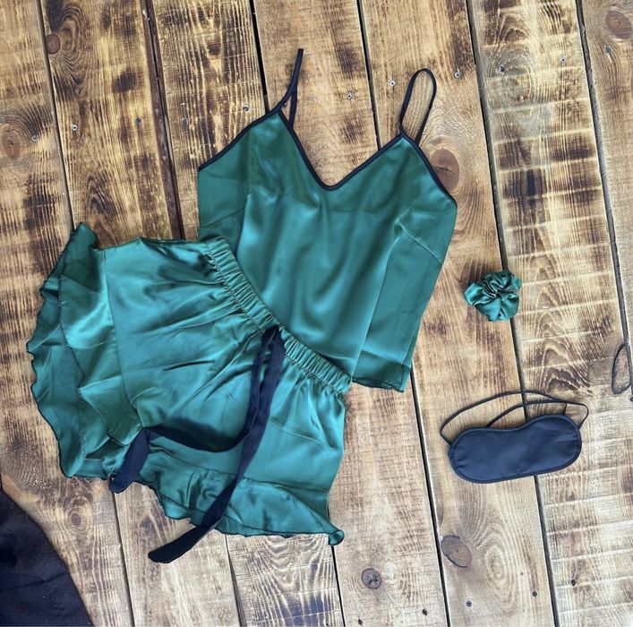 Атласный комплект пижамы