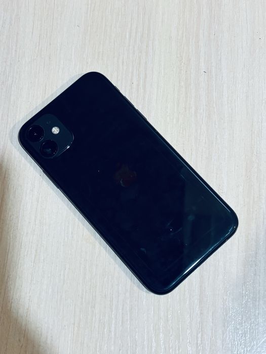 Продам айфон 11 срочно в хоршем состояние