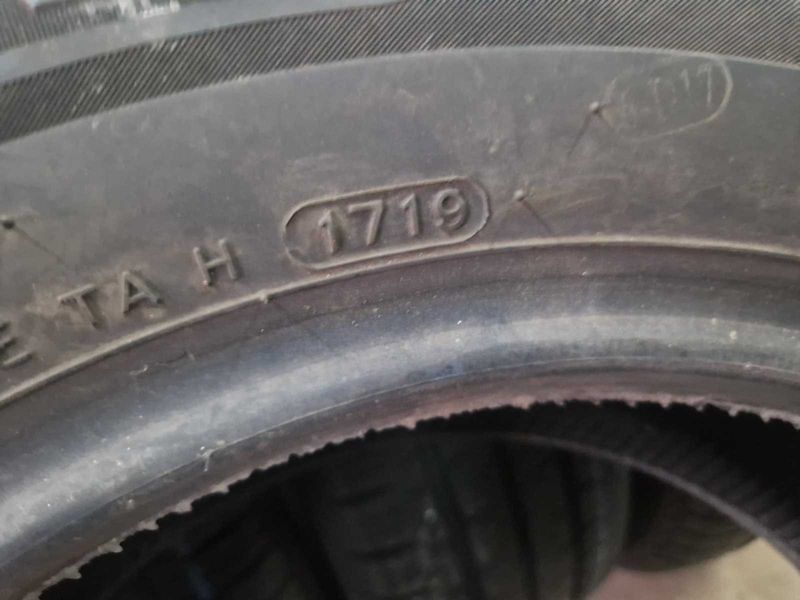 4 Hankook R15 C 215/65/ 
летни бусови гуми DOT1719