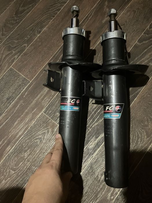 Стойки амортизаторов FENOX A61008