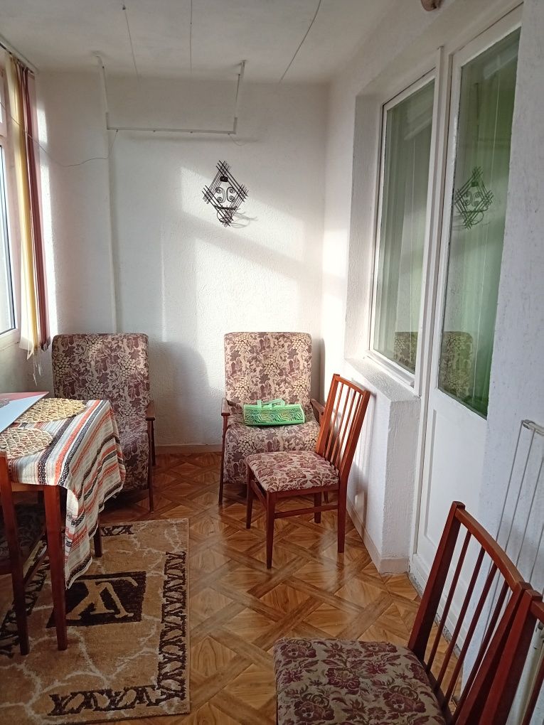 Închiriez aapartament cu doua camere /Dobrogei l .