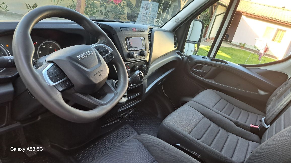 Vând iveco daily