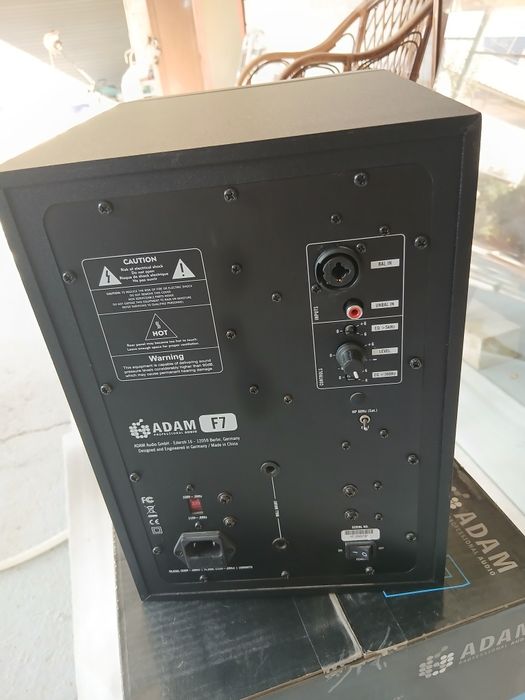 Adam f5 f7 servs yengi turbdi