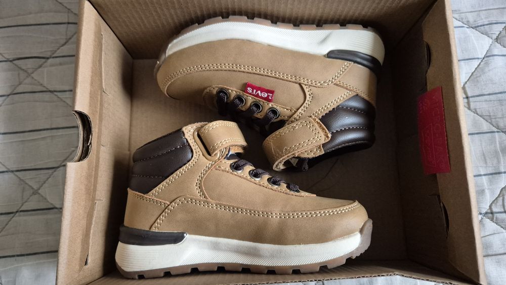 Детски обувки 23