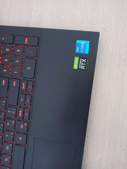 Igravoy noutbook DELL  i5 11pokoleniya srochna sotiladi