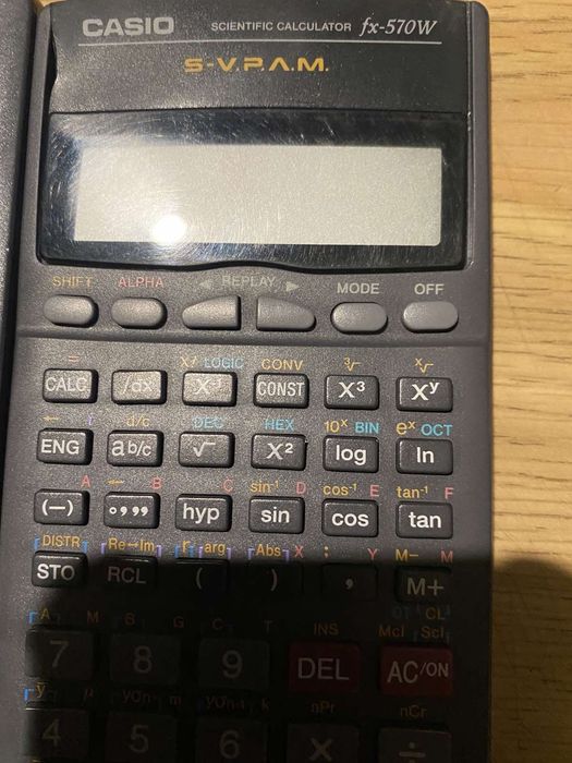 Калкулатор Casio FX-570W