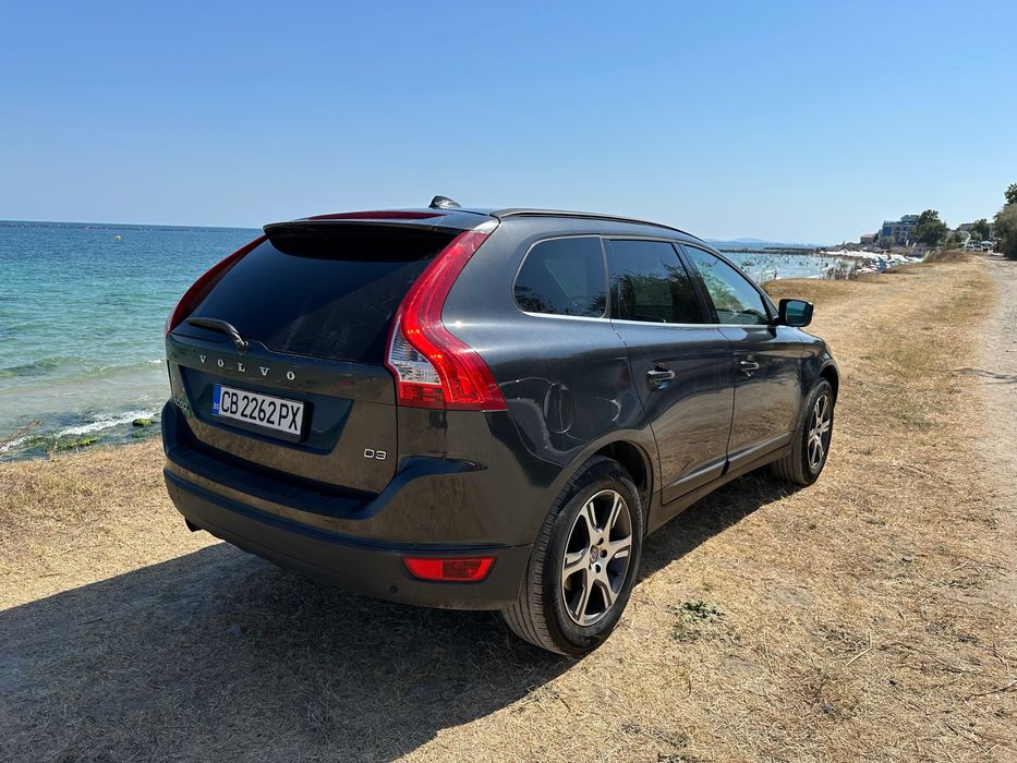 Volvo XC60 + 2 комплекта джанти с нови зимни гуми