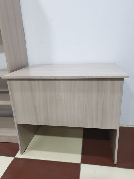 Стеллаж полка дерево и стол