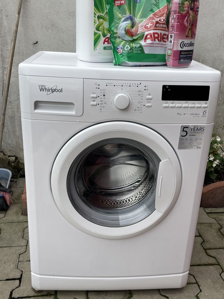 Vând mașină de spălat Whirpool