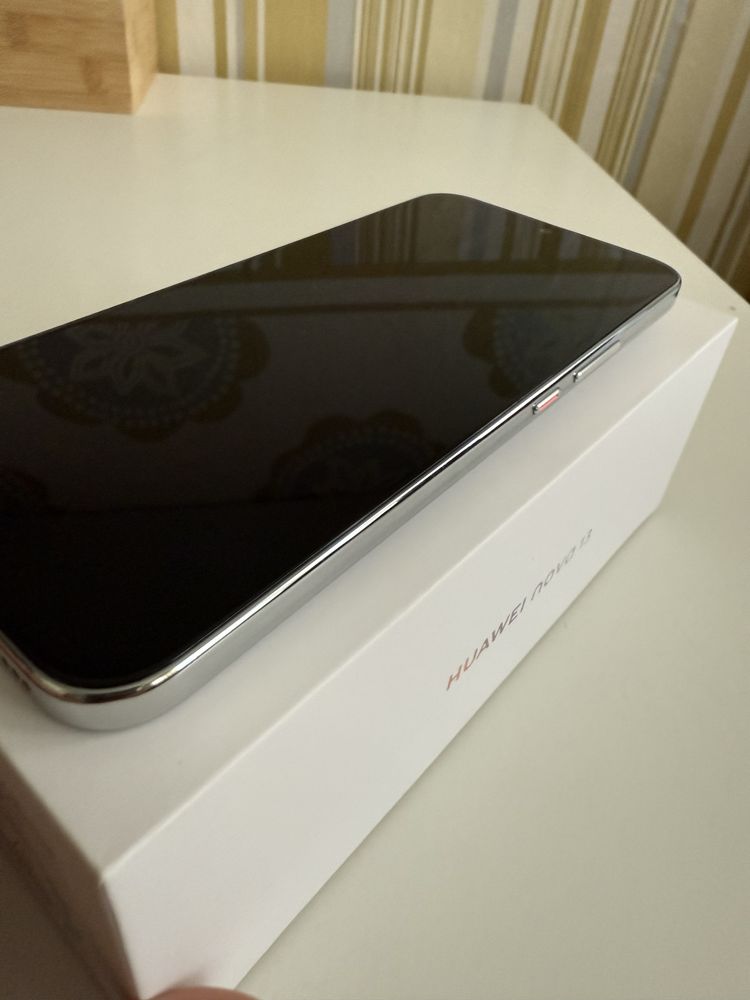 Huawei NOVA 13 phone