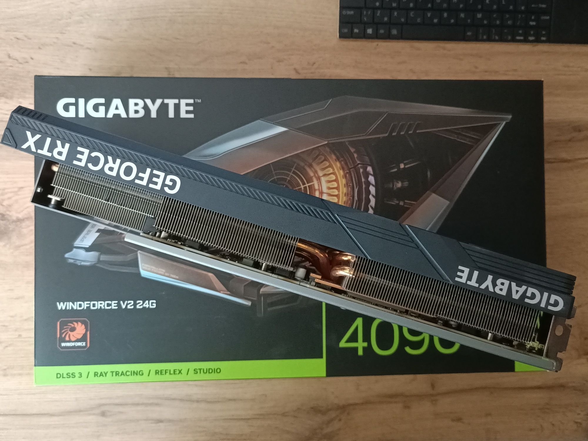 RTX4090 от gigabyte