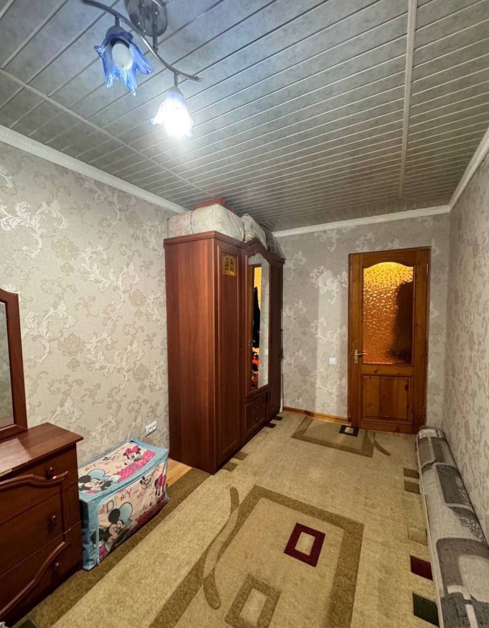 Срочно! Квартира на Шота Руставели 3/4/4 общ пл 70м ,балкон 2*6