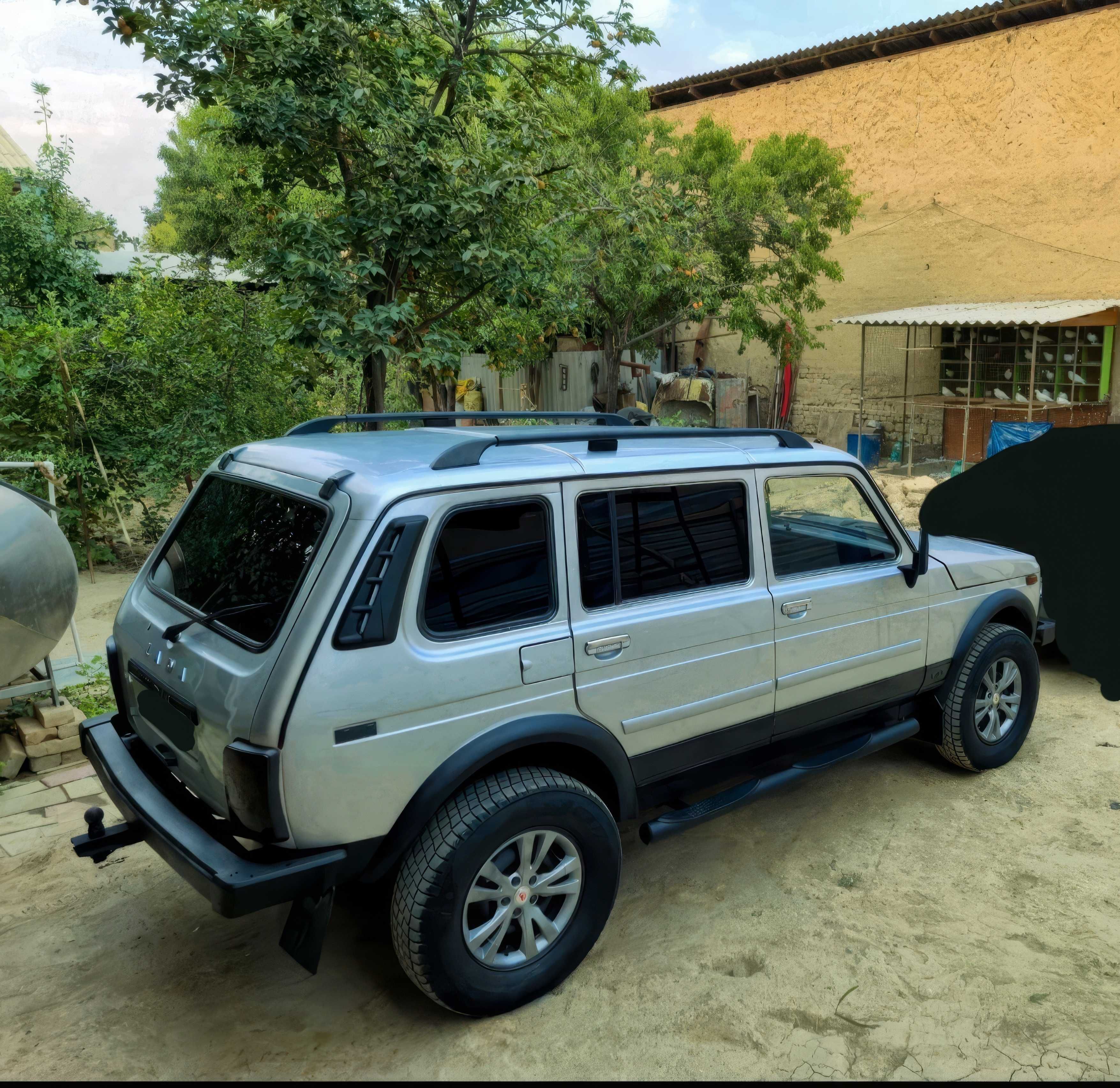 Niva 4x4 5 Eshiklik
