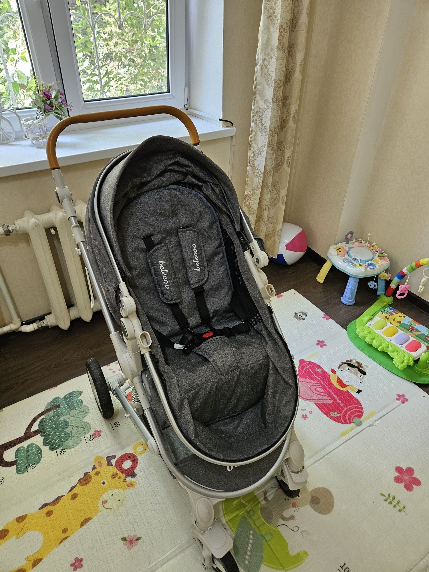 Продаётся коляска 2 в 1. В идеальном состоянии
